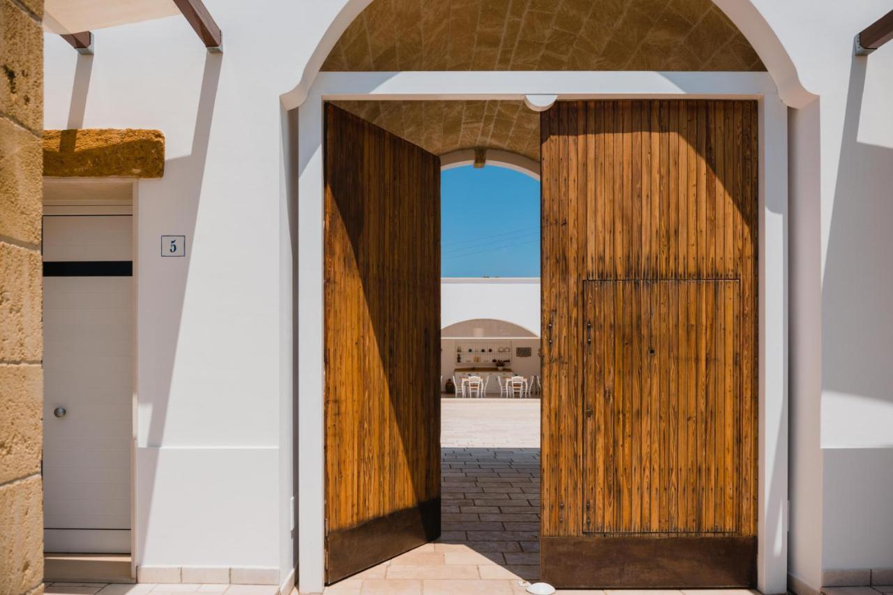 Masseria Tenuta Flora Maria 莱韦拉诺 外观 照片