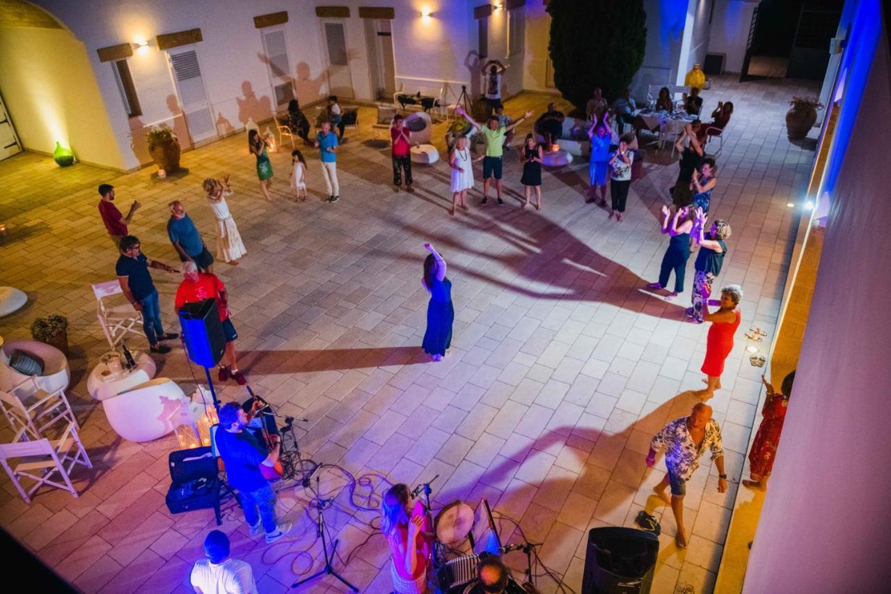Masseria Tenuta Flora Maria 莱韦拉诺 外观 照片