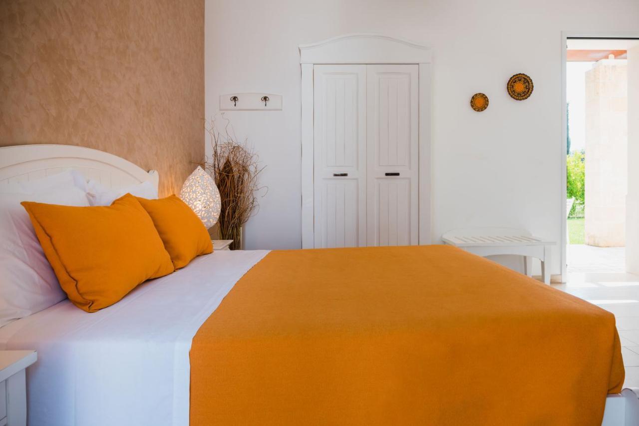 Masseria Tenuta Flora Maria 莱韦拉诺 外观 照片